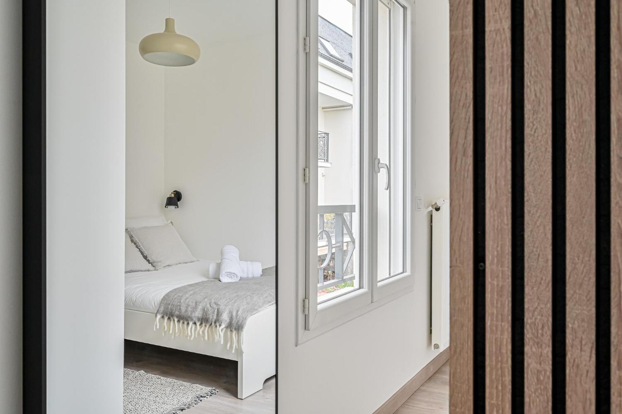 Le Nid - Proche Paris & - Parking - Wifi Apartment